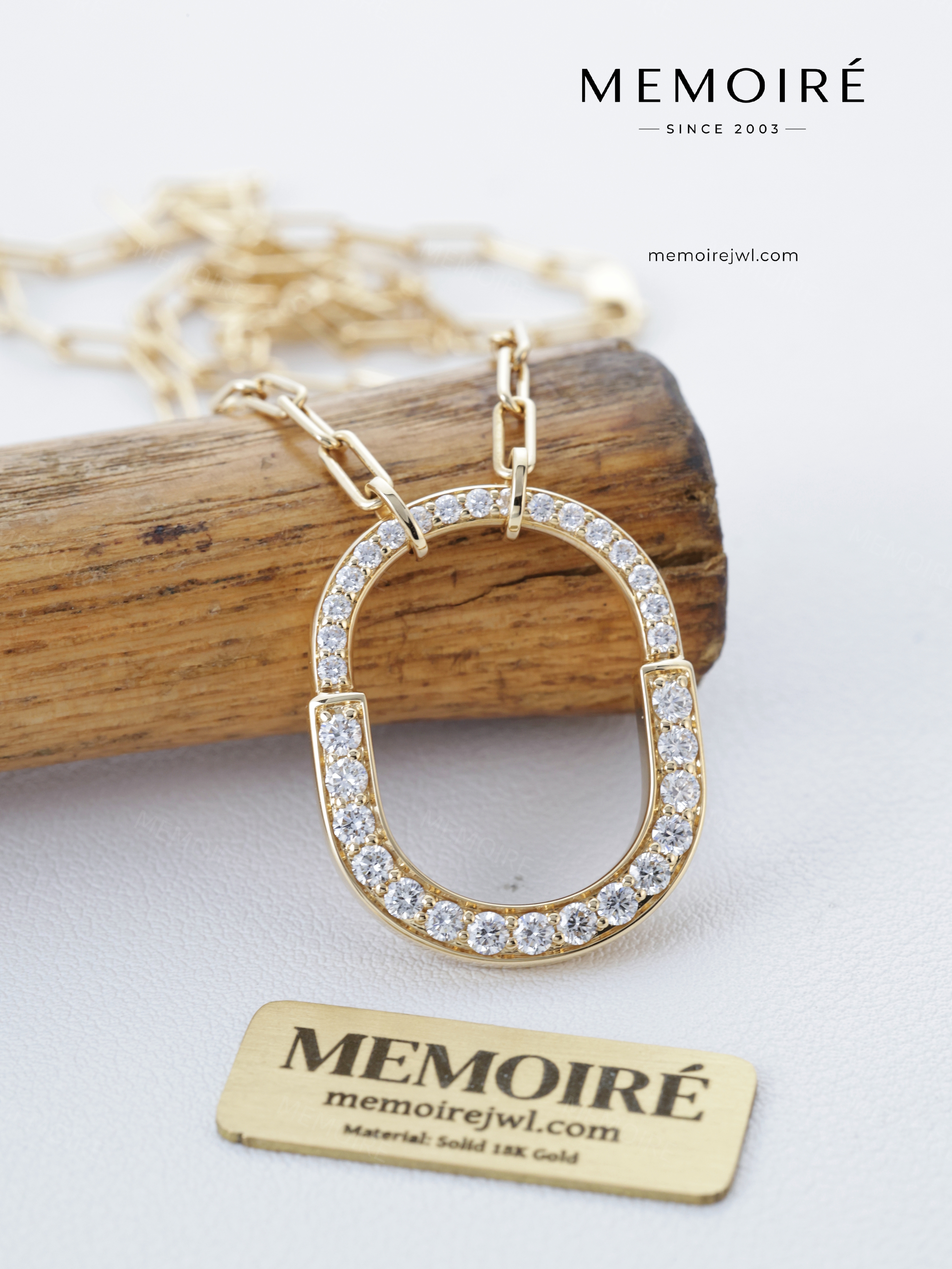 MEMOIRÉ 18K Yellow Gold Large Lock Necklace